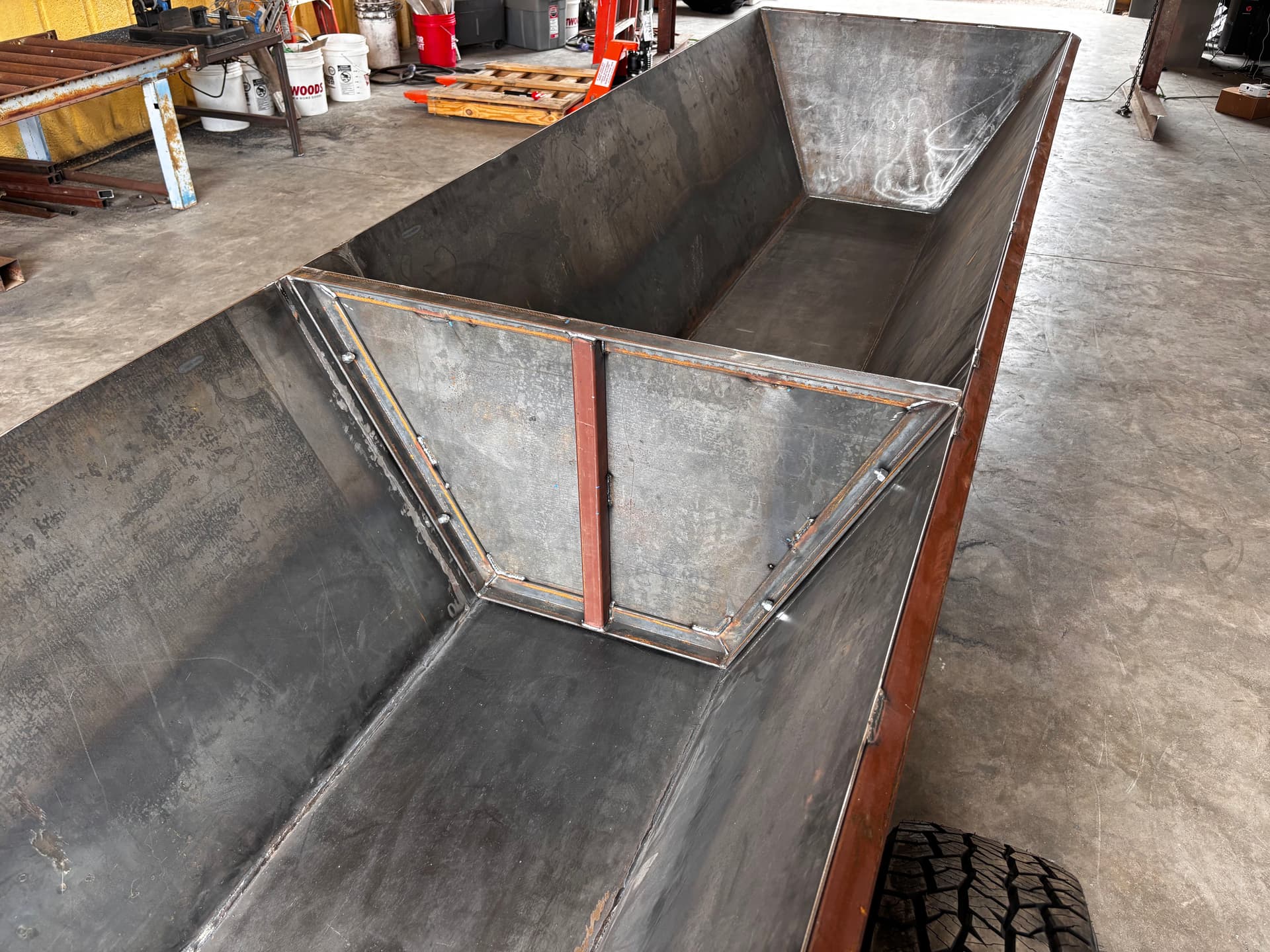 Gallery photos for Custom Silage Wagon Built for Dairy Operations: Image #2
