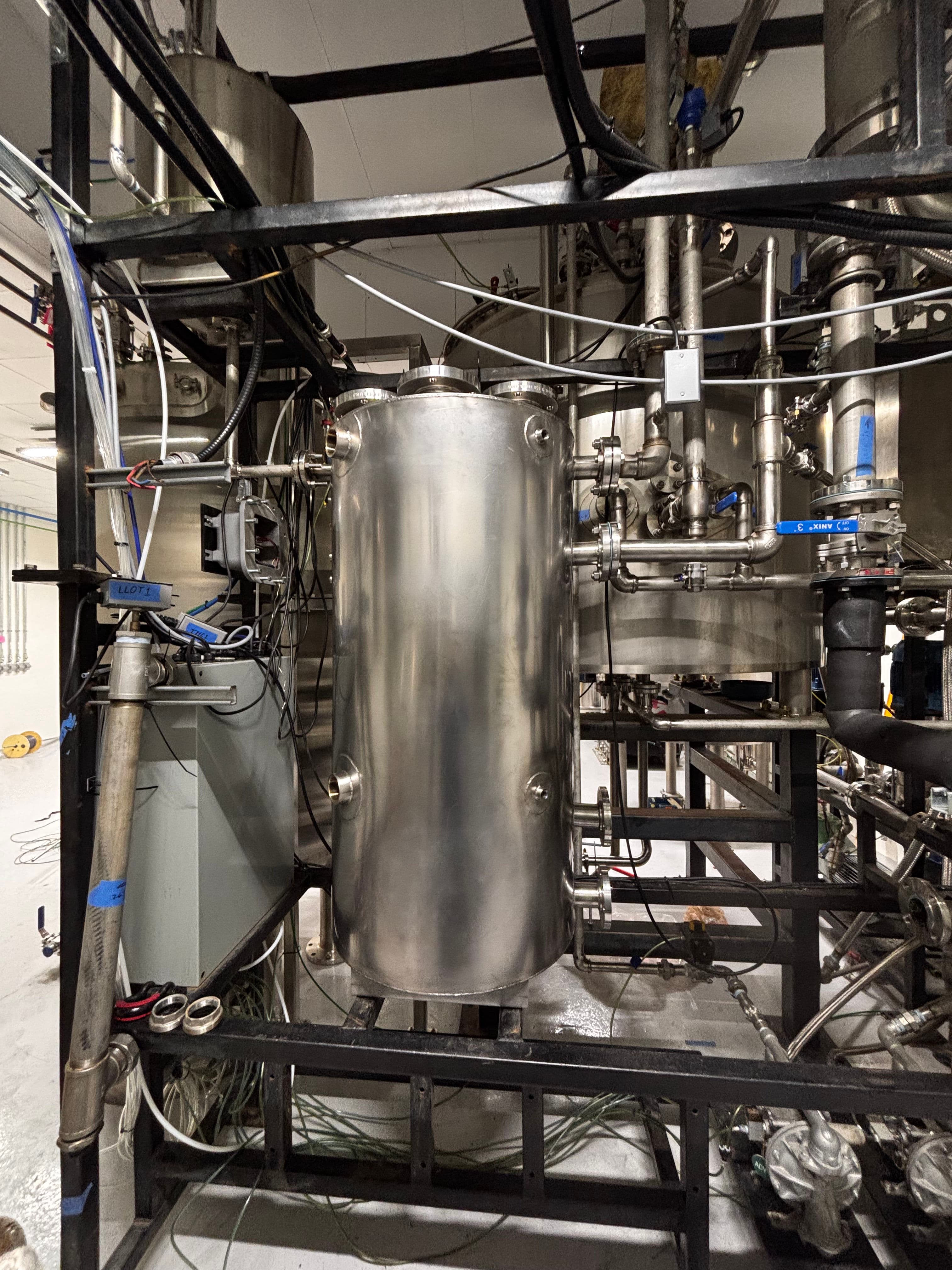 Project Custom Stainless Steel Oil Tank Fabricated and Installed On Site image
